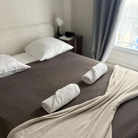 Hotel Du Mont Louis Paris