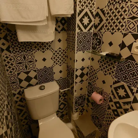 Hotel Du Mont Louis Paris