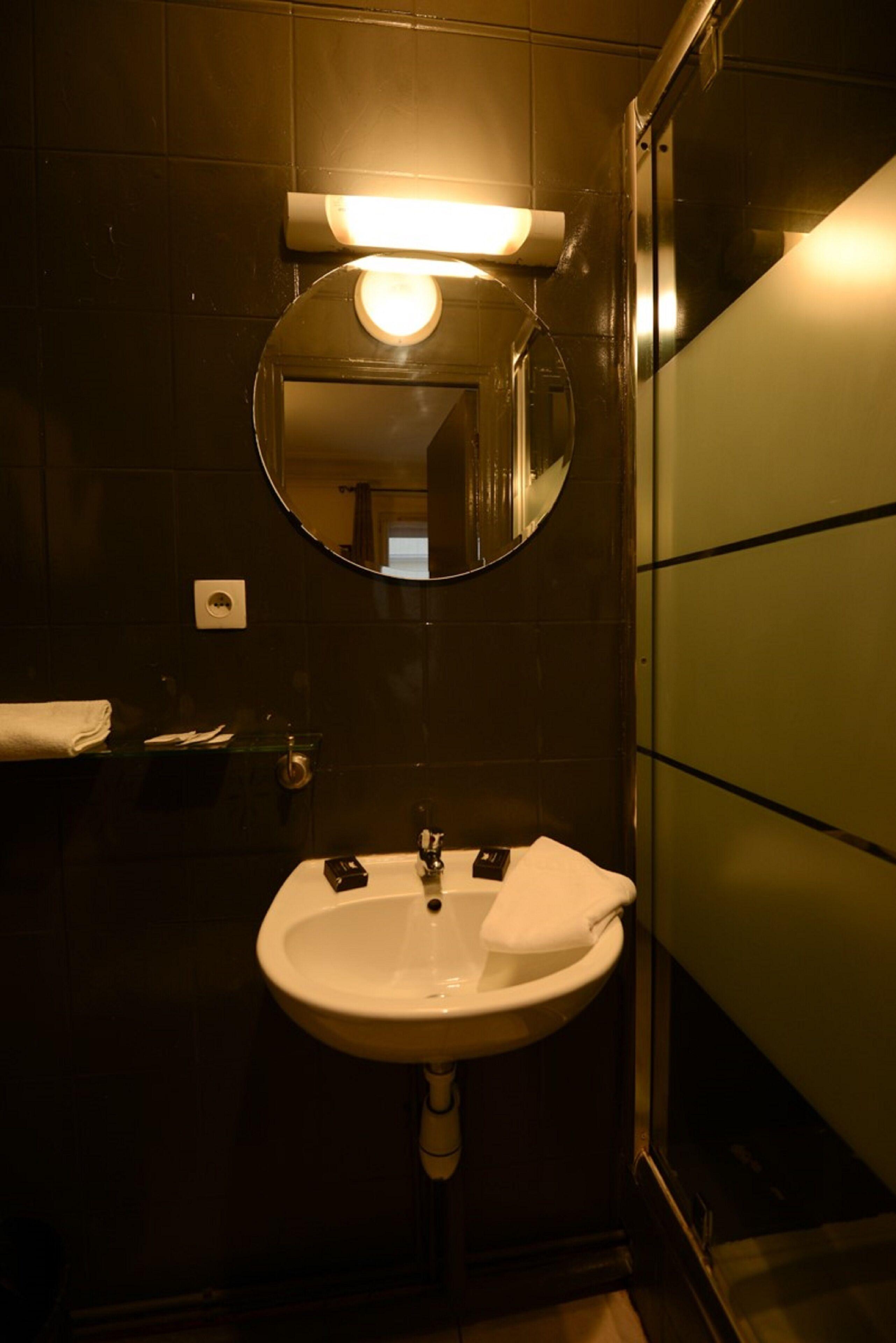 Du Mont Louis Hotel Paris